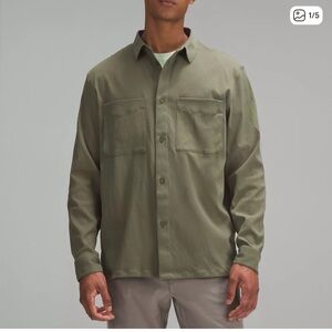 Lululemon men's Relaxed-Fit Long-Sleeve Button-Up Green